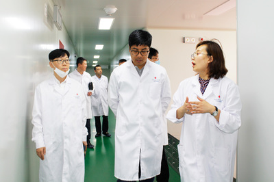 煙臺市投資促進局領導一行蒞臨華昕生物醫藥考察