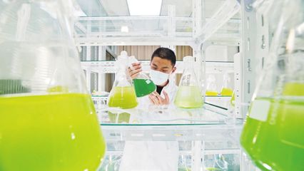 微藻時代公司首批生物肥灌裝投產